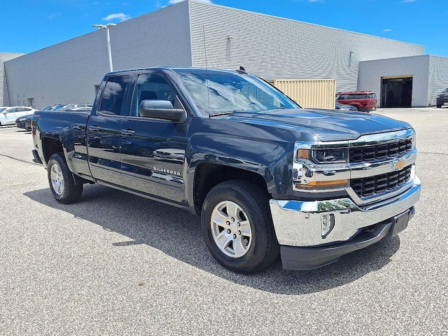 2018 Chevrolet Silverado 1500 LT - Photo 3