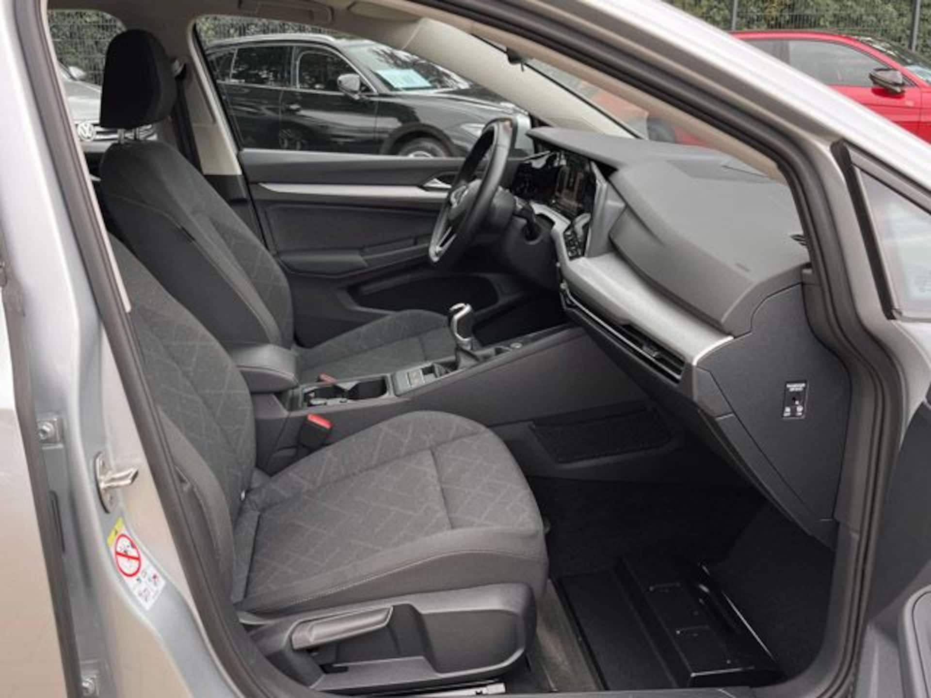 Volkswagen Golf Life
