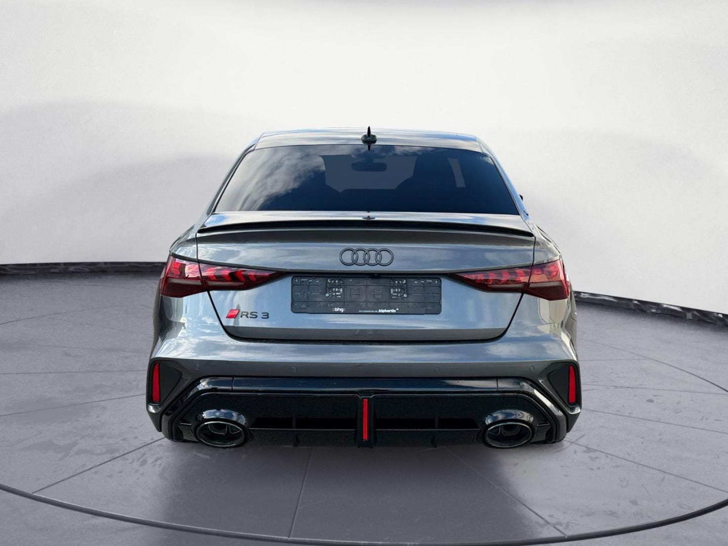 Bild über Audi RS 3 Limousine TFSI quattro 294 kW S tronic - für weitere Informationen kontaktieren Sie den Audi Partner