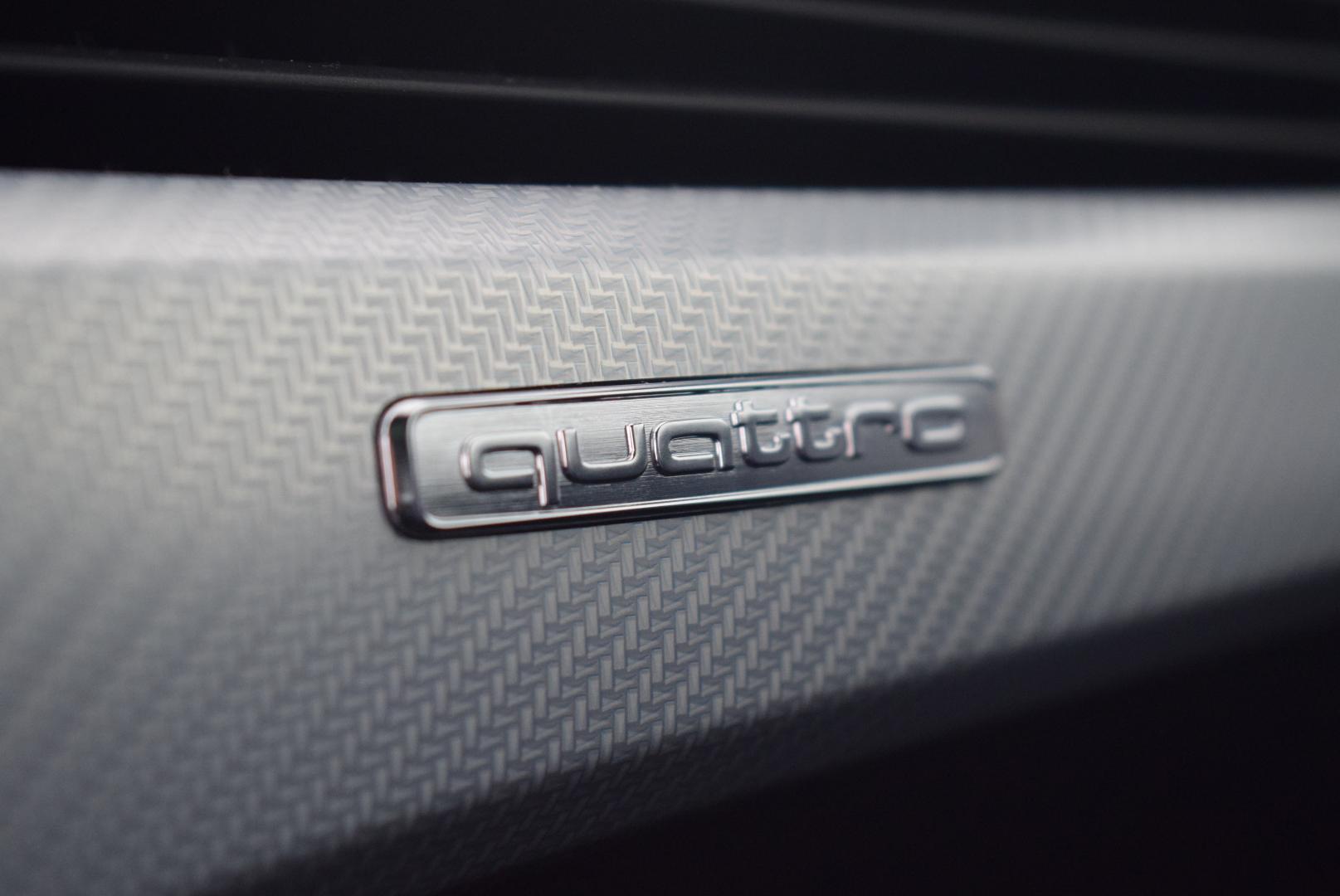 Image about Audi RS 4 Avant TFSI quattro tiptronic