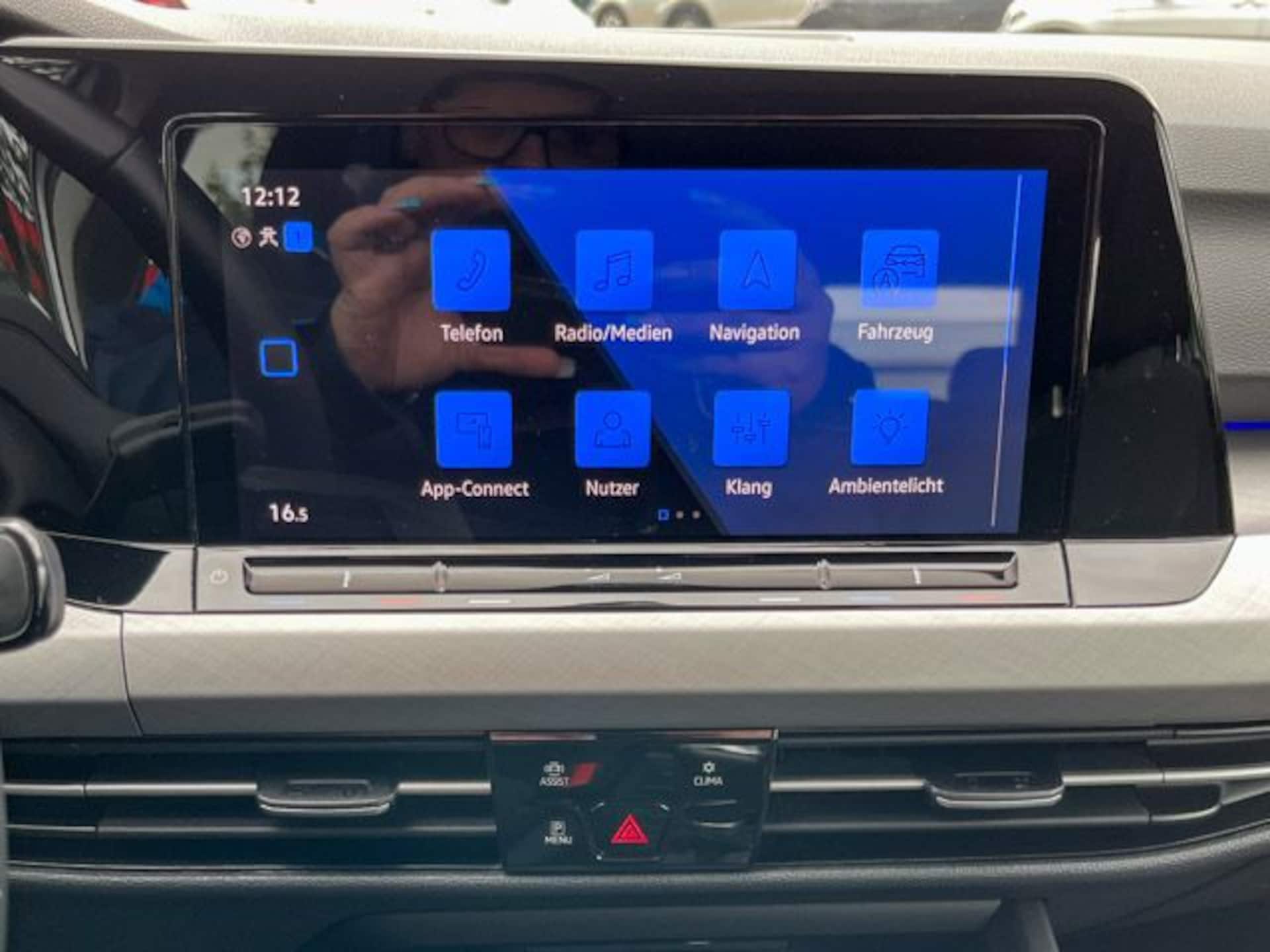Volkswagen Golf Life