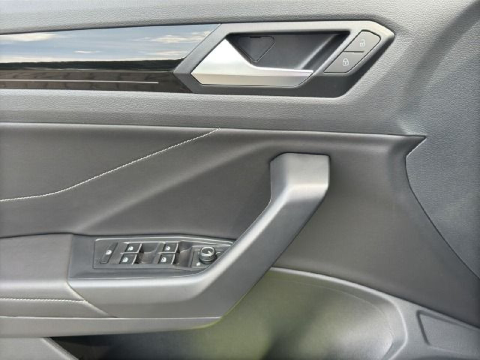 Volkswagen T-Roc – Bild 8