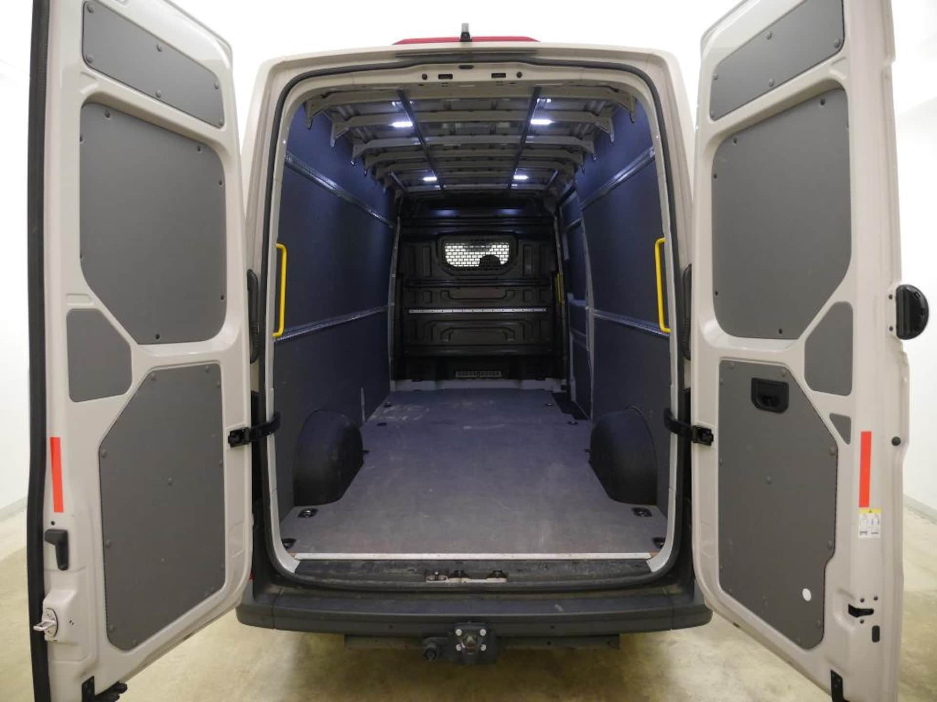 Volkswagen Crafter Kasten langer Radstand