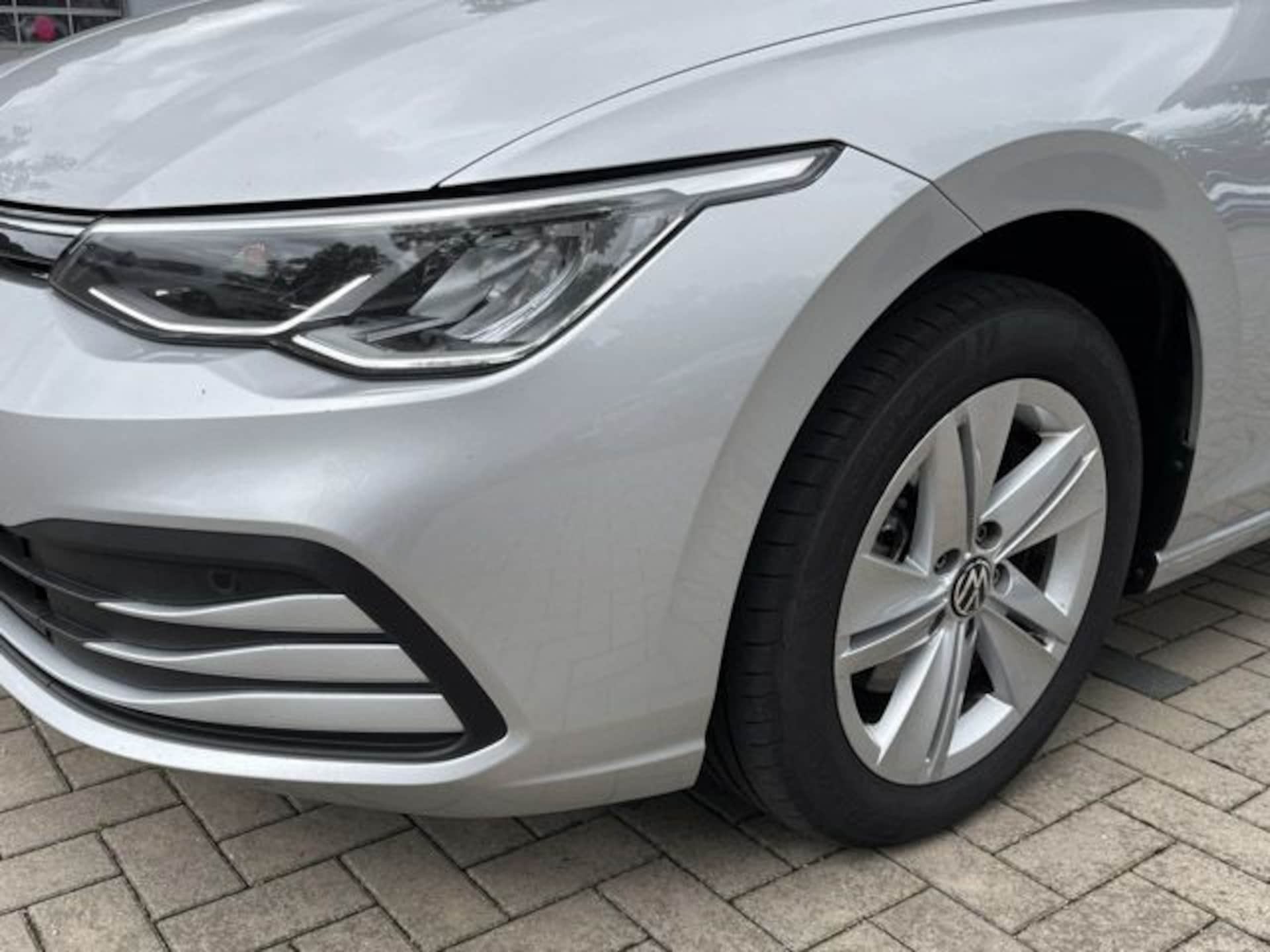 Volkswagen Golf Life