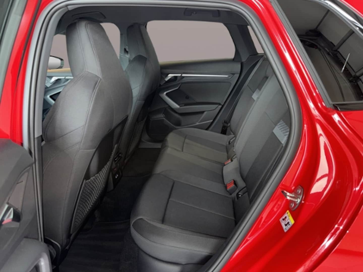 Bild über Audi A3 Sportback S line 30 TFSI S tronic - für weitere Informationen kontaktieren Sie den Audi Partner