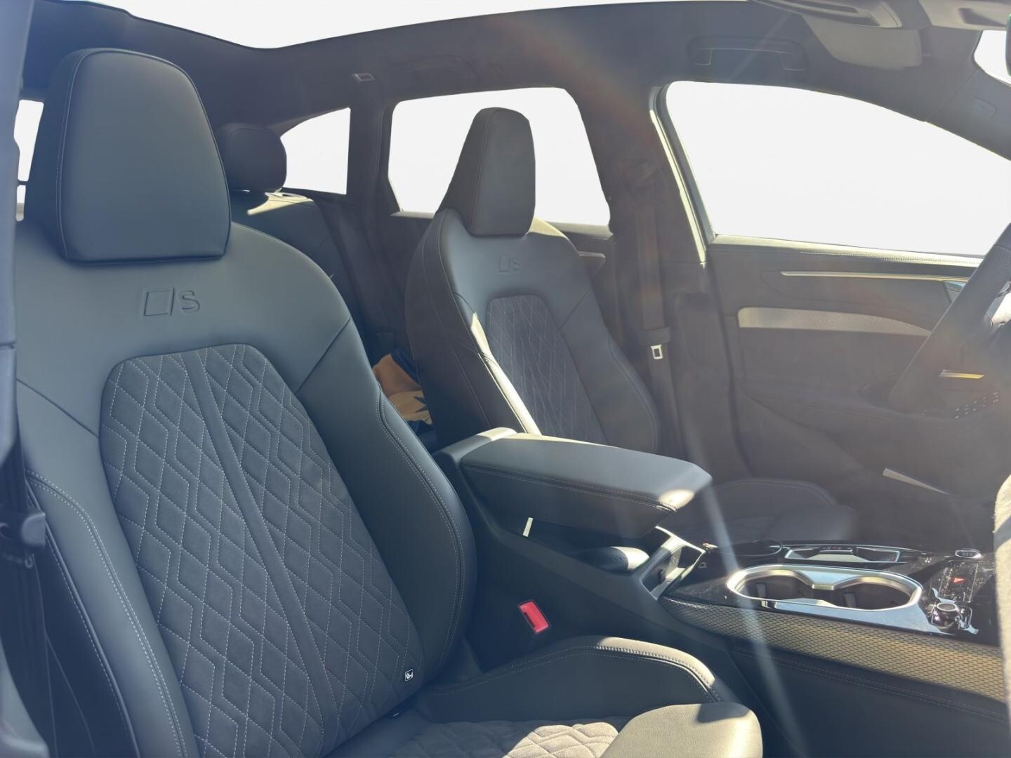 Bild über Audi A6 Avant edition one TDI quattro 150 kW S tronic - für weitere Informationen kontaktieren Sie den Audi Partner