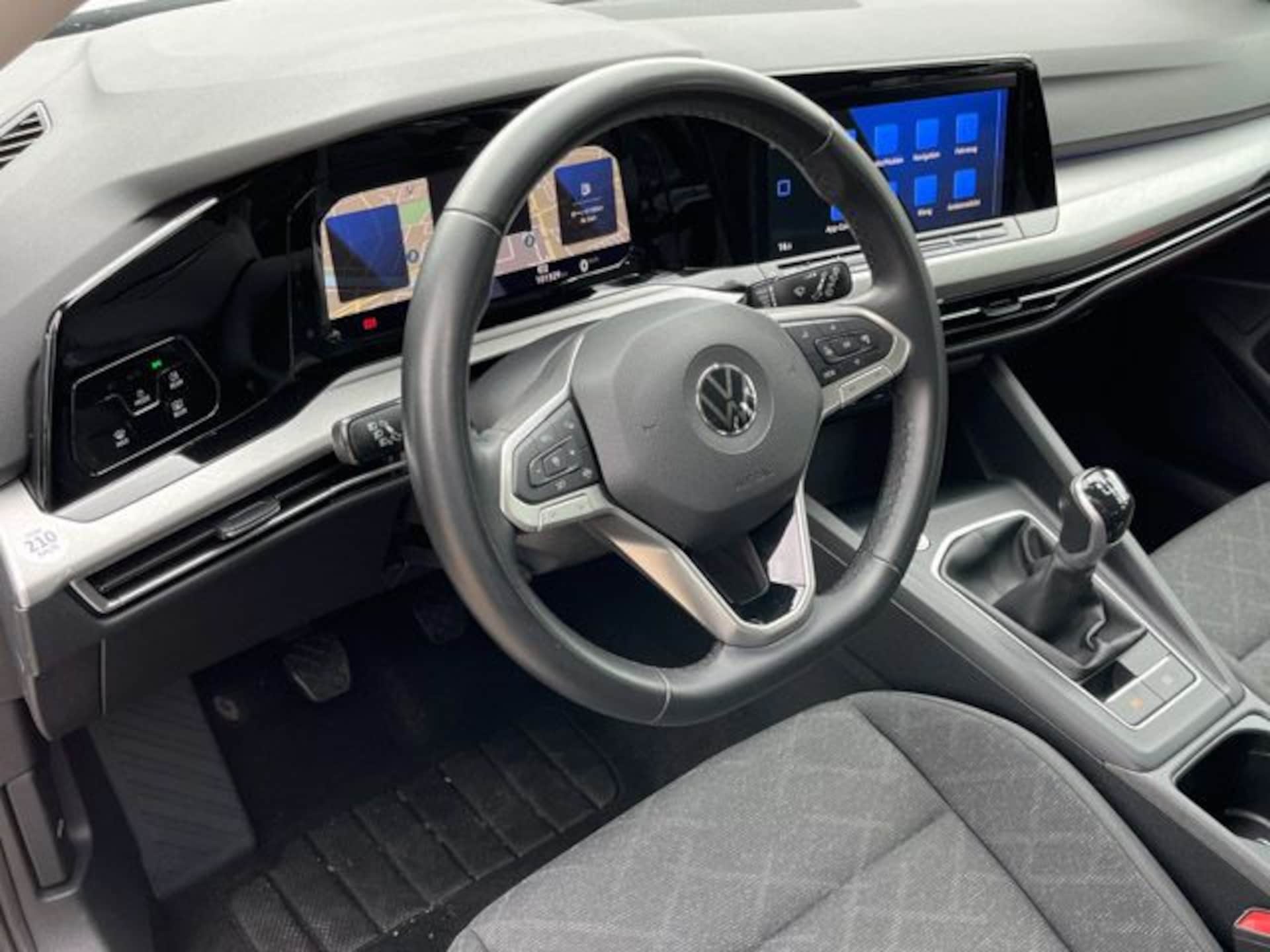 Volkswagen Golf Life