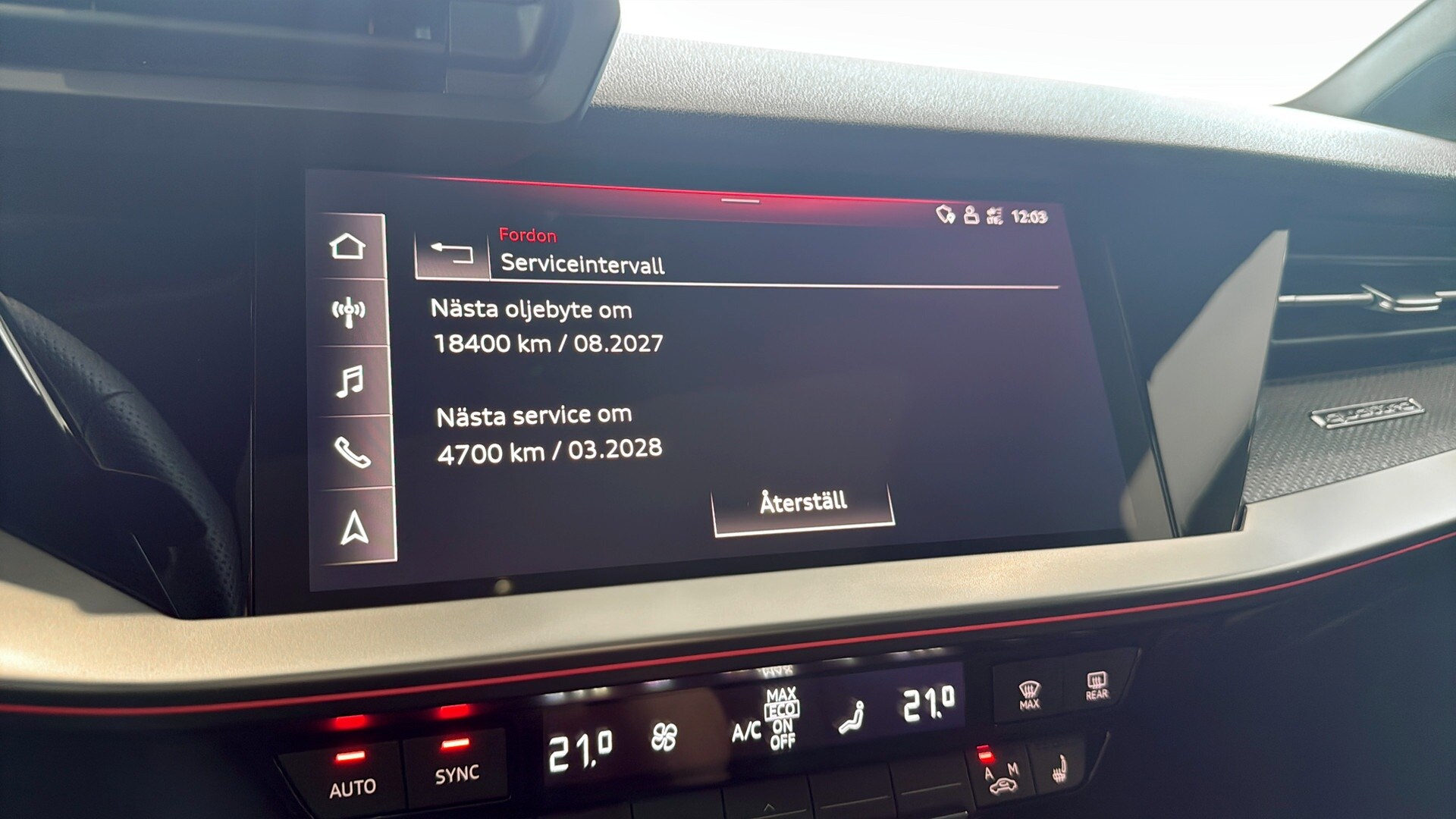 Bild som visar&nbsp;Audi RS 3 Sportback&nbsp;RS 3 Sportback 400 hk S tronic - för mer information kontakta din Audi Partner