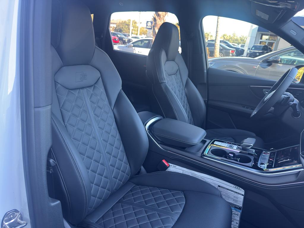 2026 Audi SQ7 Premium Plus - Photo 14