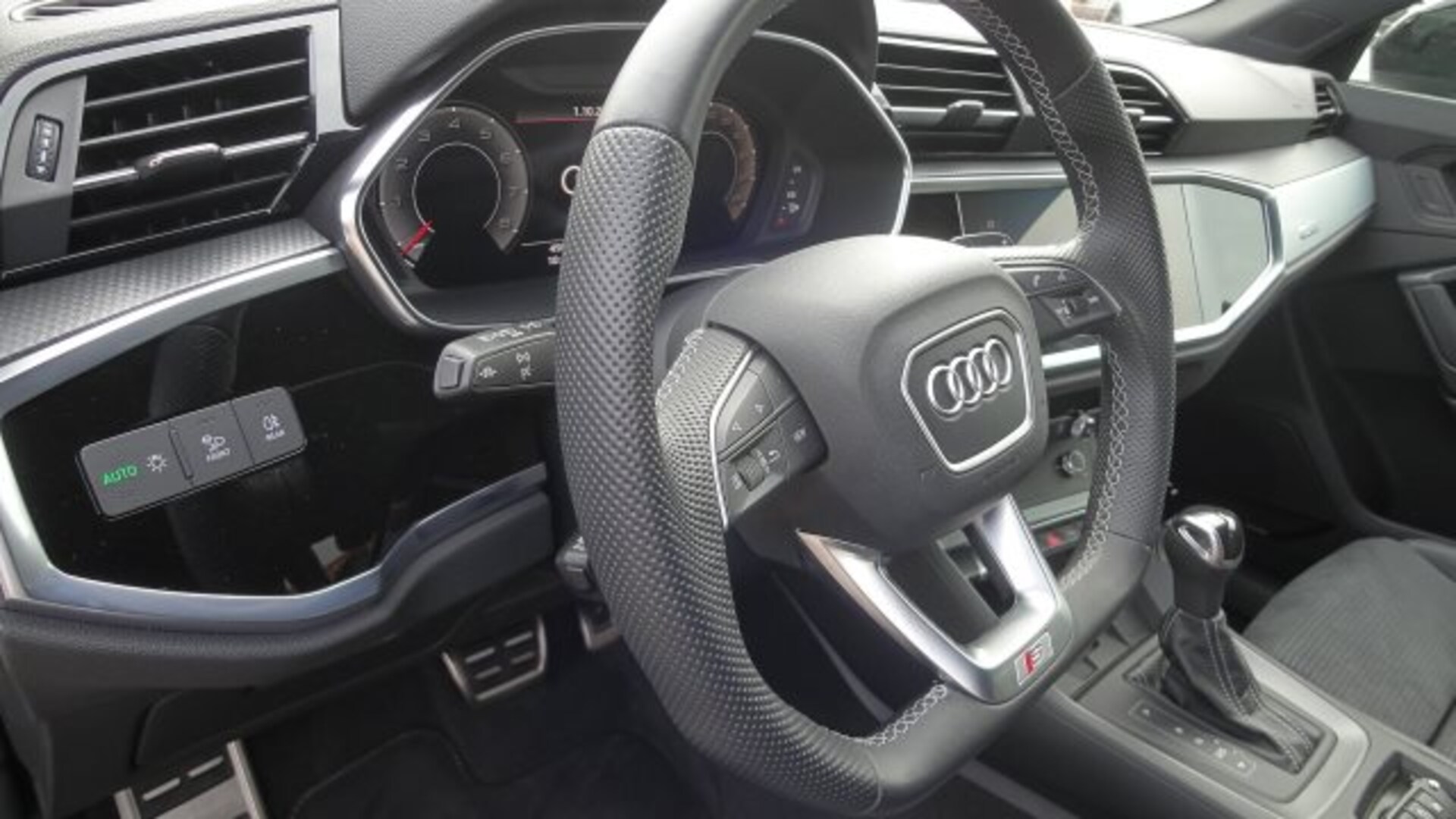 Audi Q3 SUV S line