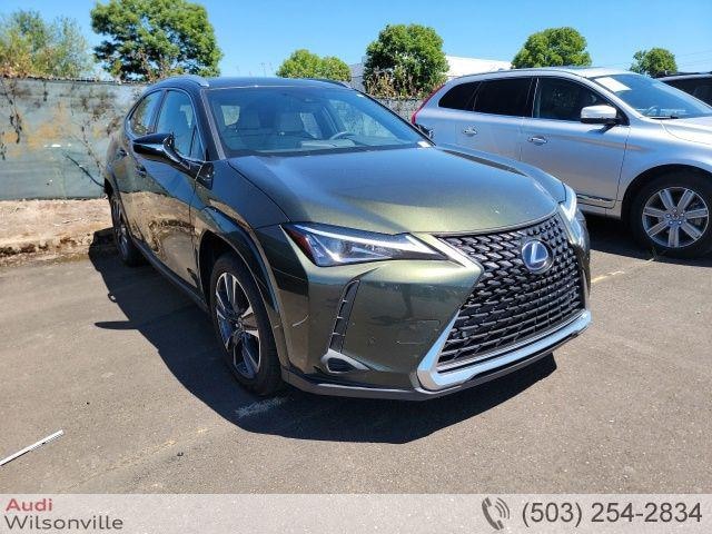 Photo of 2022 Lexus UX 250h