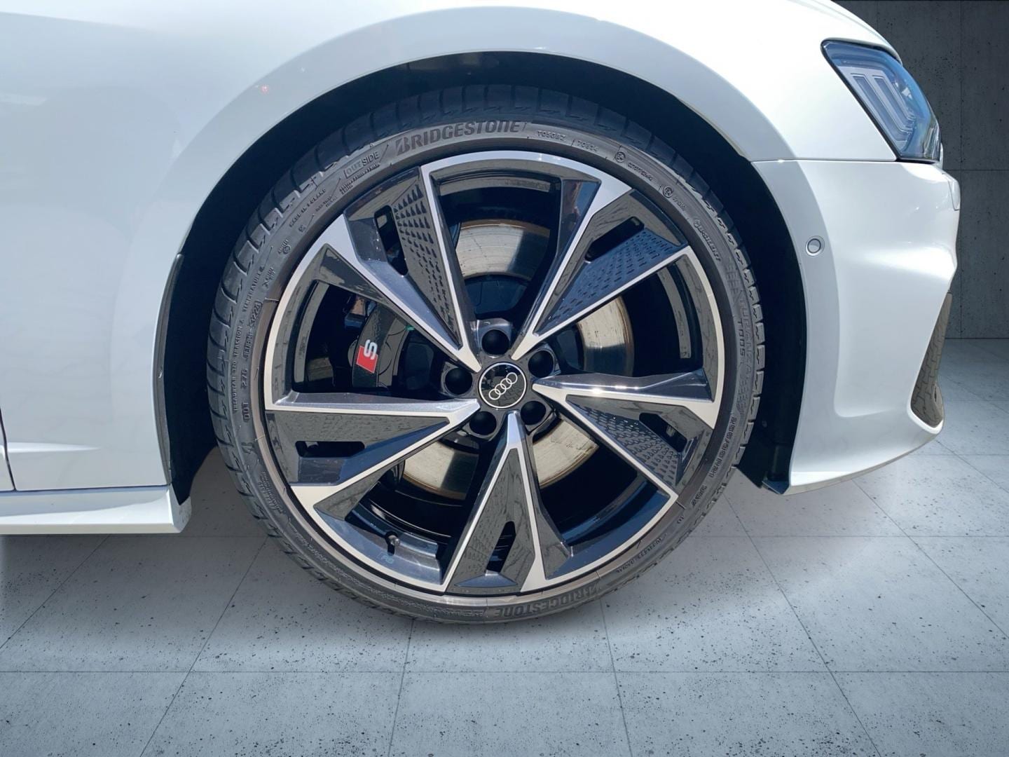 Bild über Audi S6 Limousine TDI quattro tiptronic - für weitere Informationen kontaktieren Sie den Audi Partner