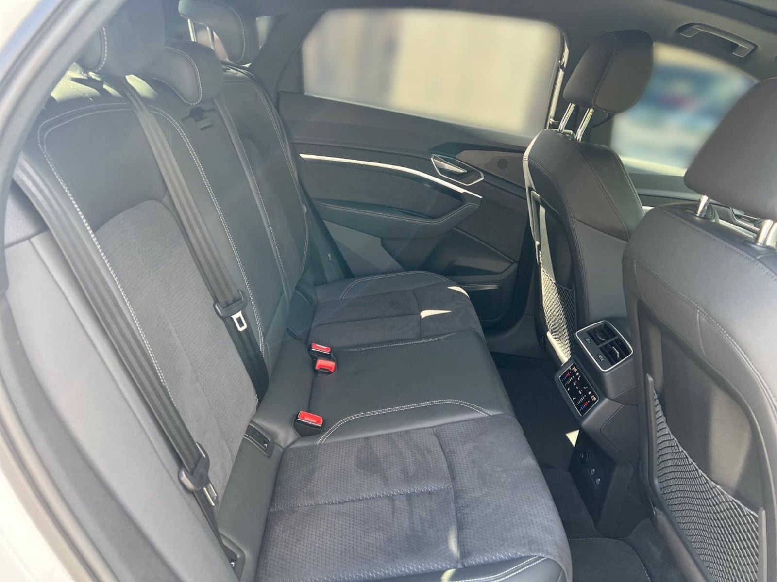 Audi Q8 Sportback e-tron – Bild 10