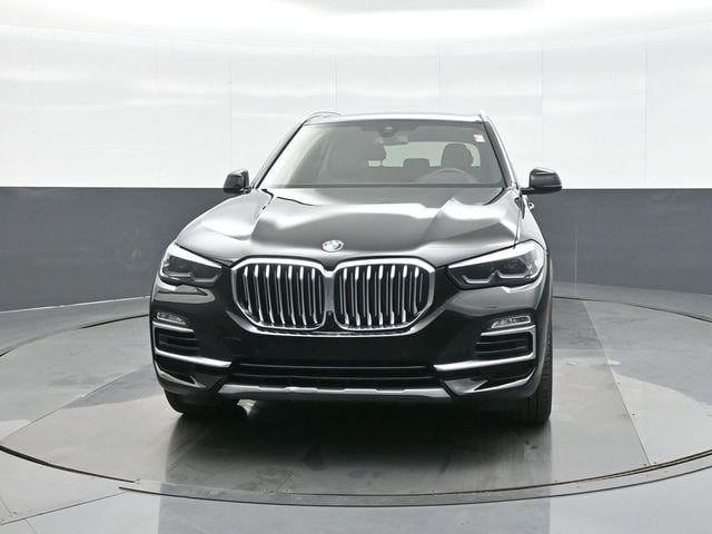 Used 2021 BMW X5 40i with VIN 5UXCR6C01M9E37946 for sale in Kansas City