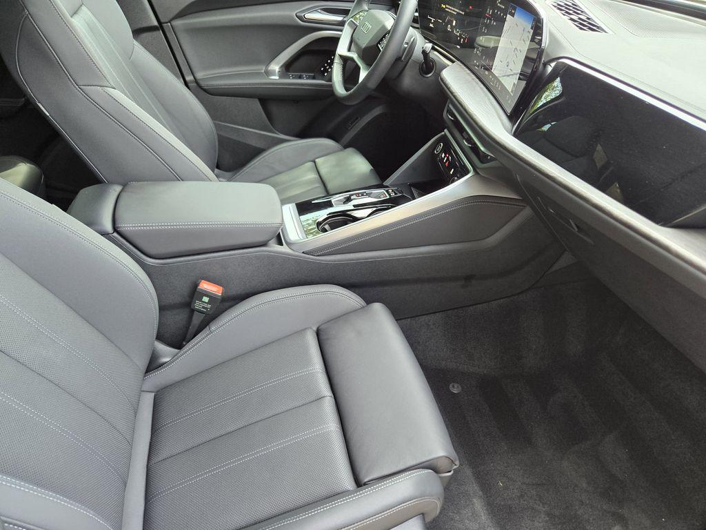 2025 Audi New Q5 Sportback Premium Plus - Photo 18