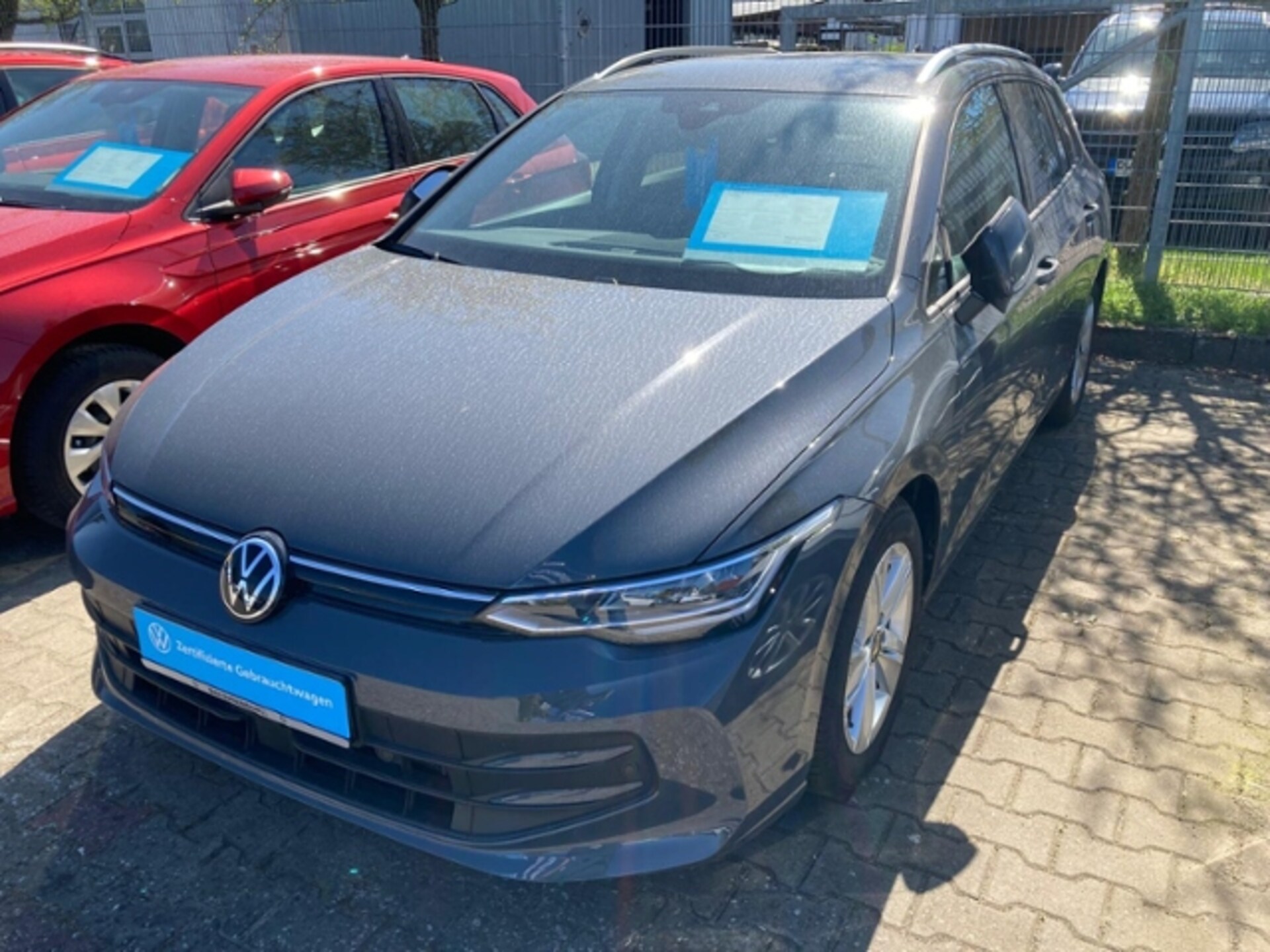 Volkswagen Golf Variant Life