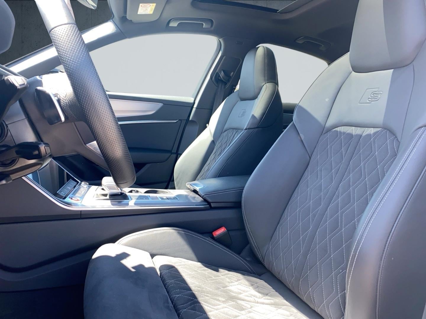 Bild über Audi S6 Limousine TDI quattro tiptronic - für weitere Informationen kontaktieren Sie den Audi Partner
