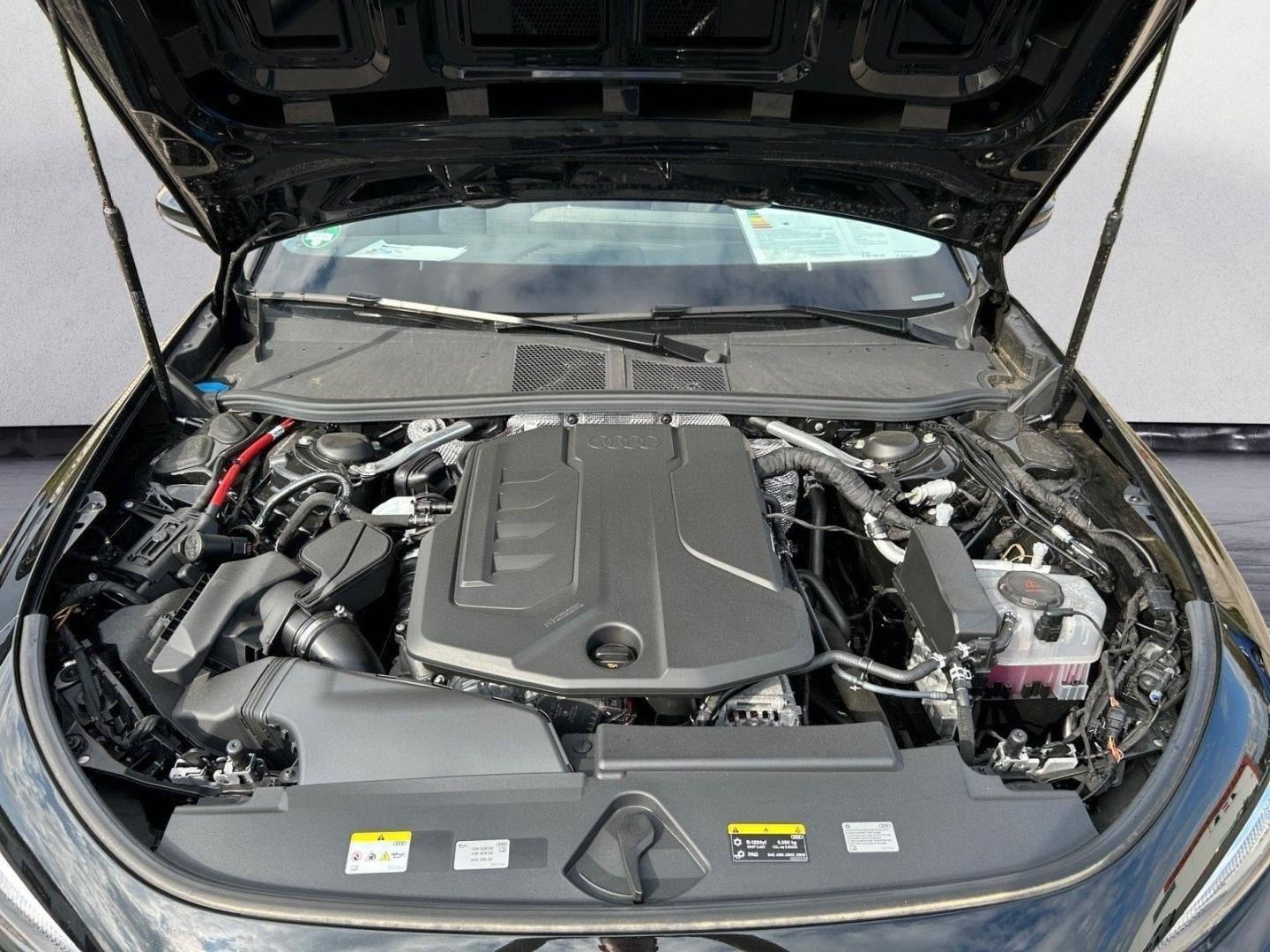 Bild über Audi A5 Avant TFSI 110 kW S tronic - für weitere Informationen kontaktieren Sie den Audi Partner