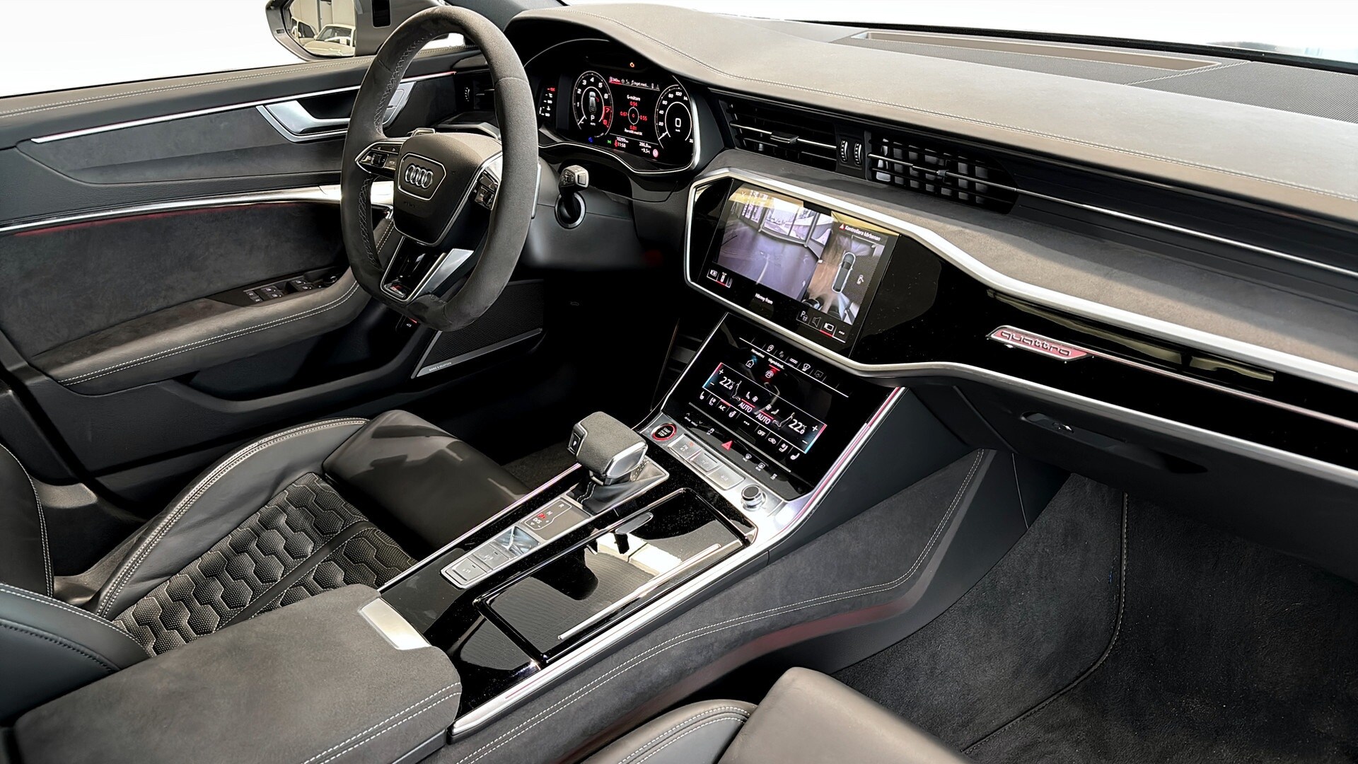 Bild som visar&nbsp;Audi RS 6 Avant&nbsp;RS 6 Avant performance 630 hk tiptronic - för mer information kontakta din Audi Partner