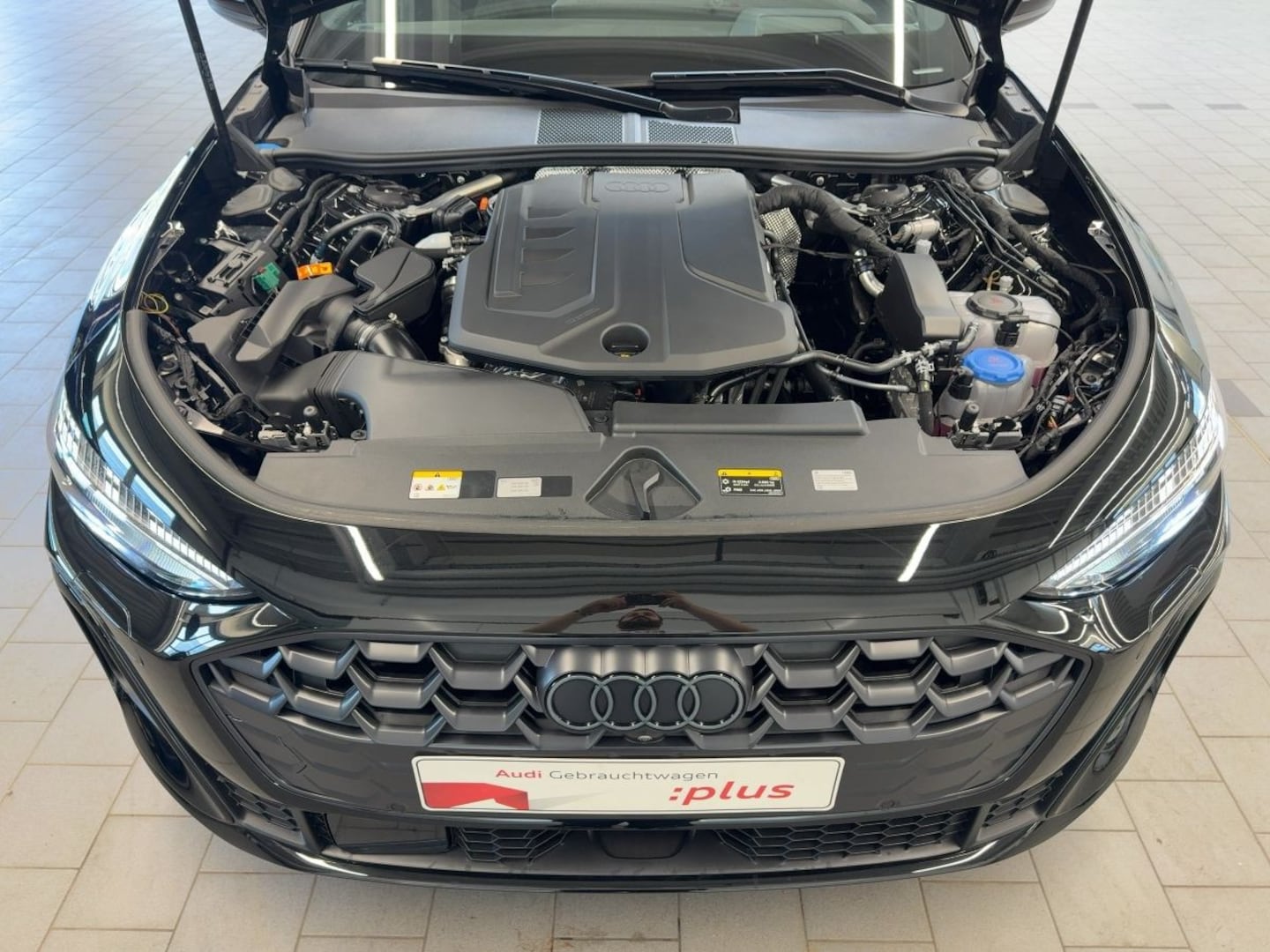 Bild über Audi A5 Limousine e-hybrid e-hybrid quattro 270 kW S tronic - für weitere Informationen kontaktieren Sie den Audi Partner