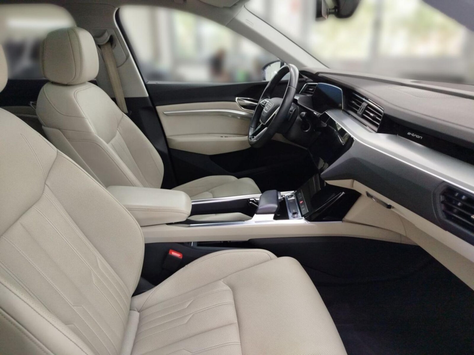 Audi Q8 e-tron – Bild 12