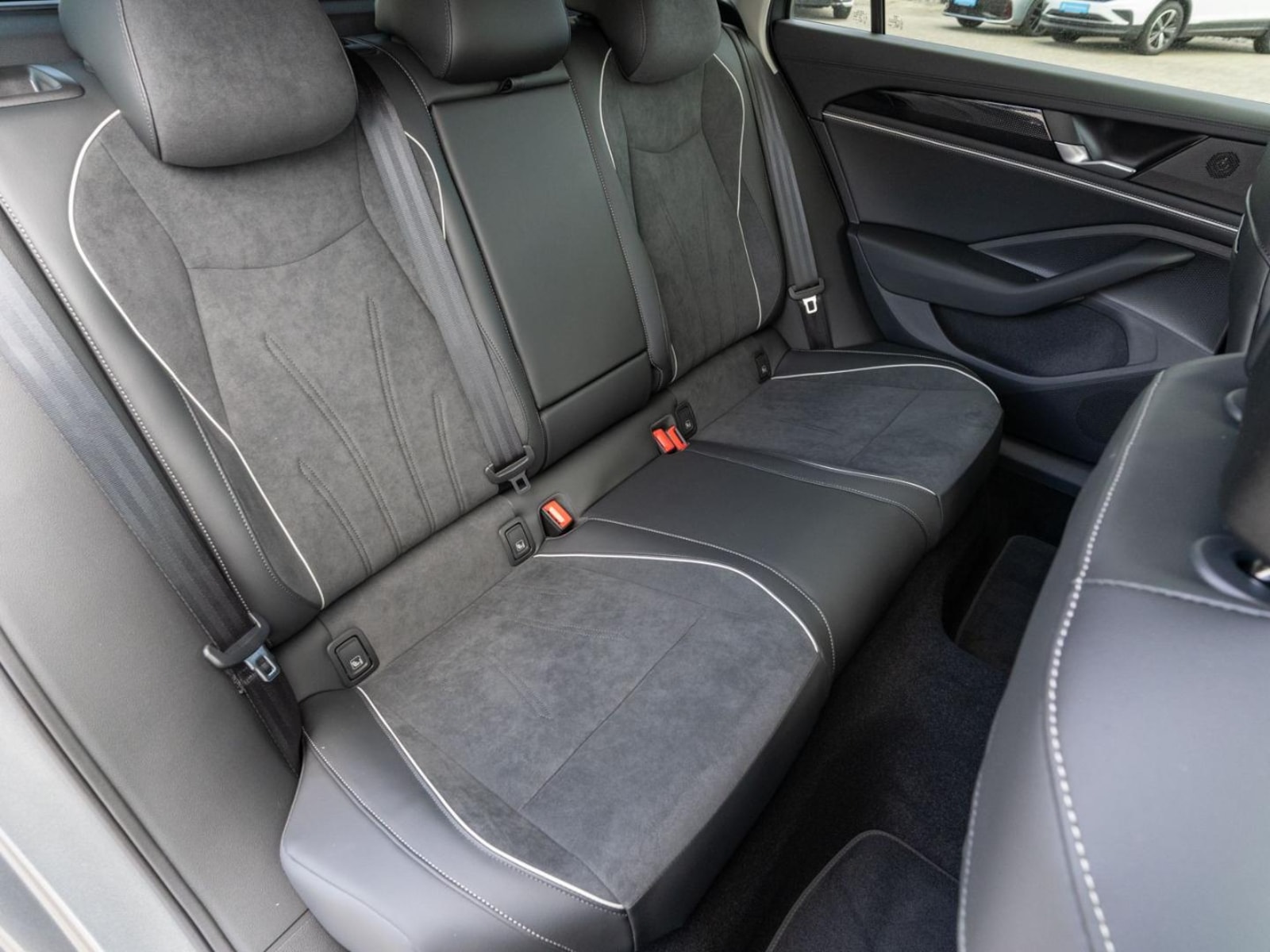 Volkswagen Passat – Bild 8