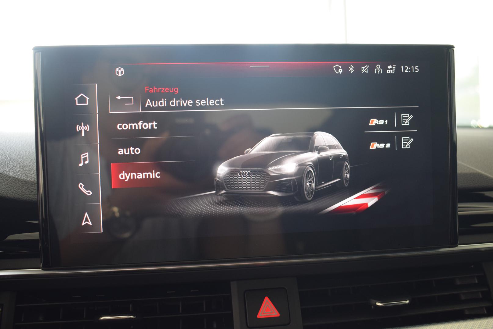 Image about Audi RS 4 Avant TFSI quattro tiptronic