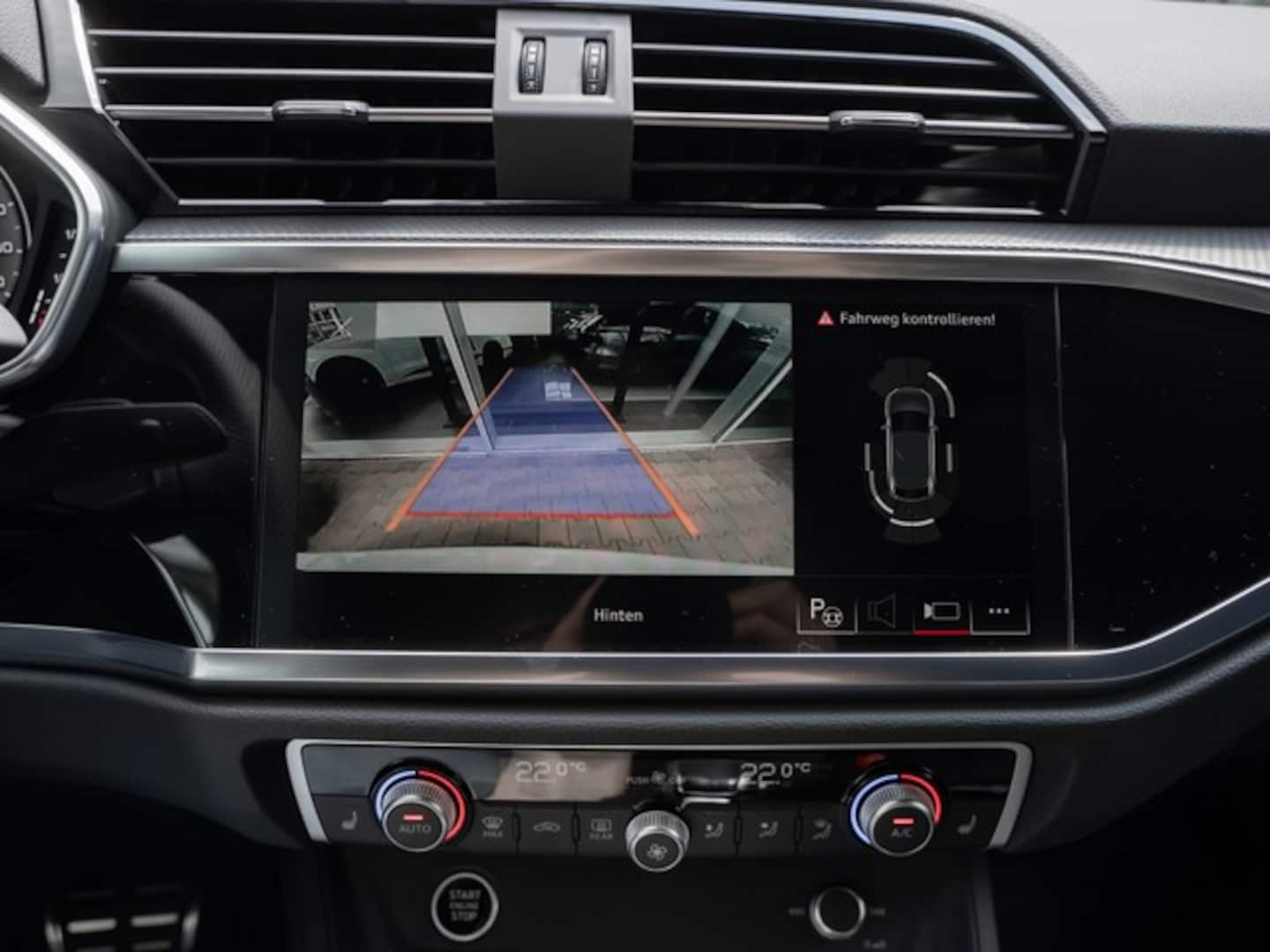 Bild über Audi Q3 Sportback S line 35 TFSI S tronic - für weitere Informationen kontaktieren Sie den Audi Partner