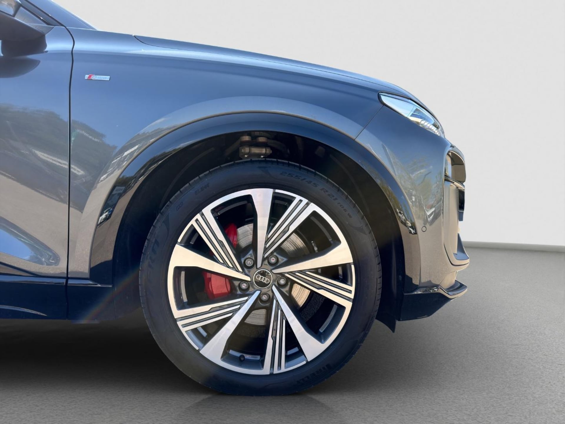 Audi Q6 SUV e-tron