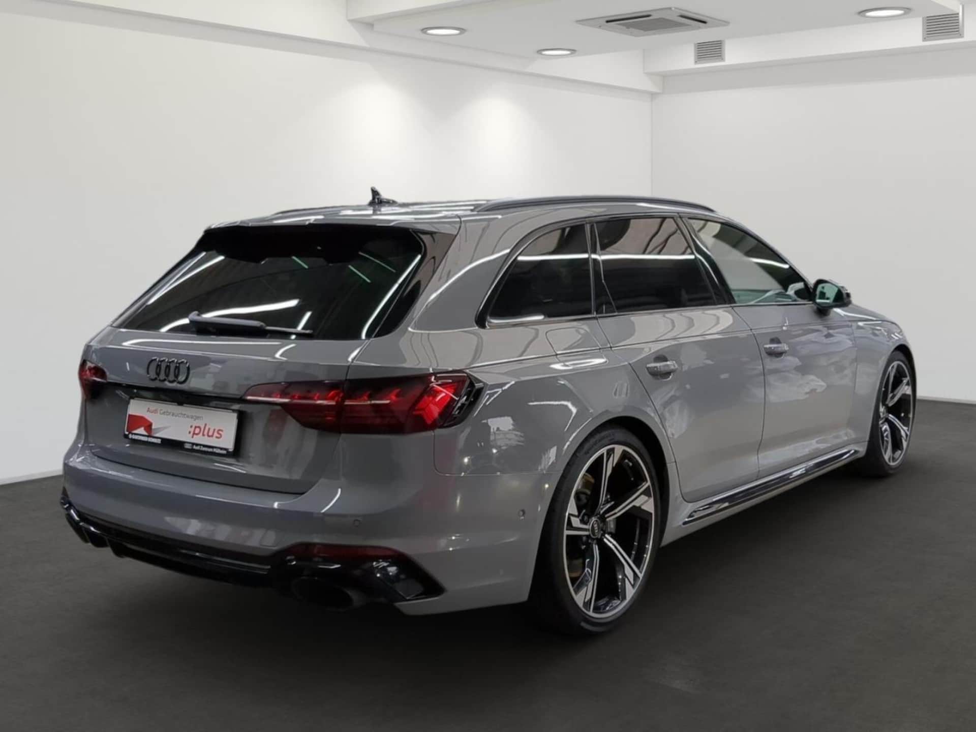 Audi RS 4 Avant