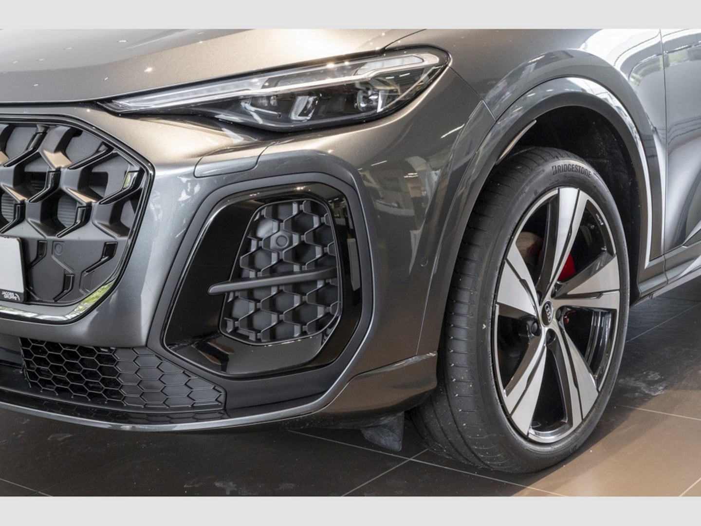 Bild über Audi Q5 SUV TDI quattro 220 kW S tronic - für weitere Informationen kontaktieren Sie den Audi Partner