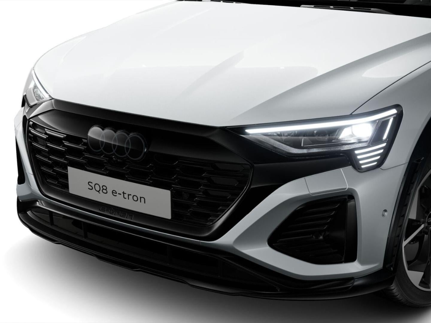 Bild über Audi SQ8 e-tron e-tron quattro - für weitere Informationen kontaktieren Sie den Audi Partner