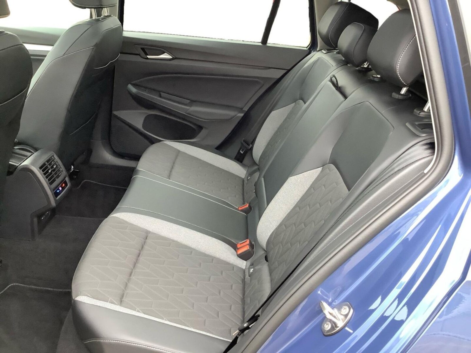 Volkswagen Golf Variant – Bild 9