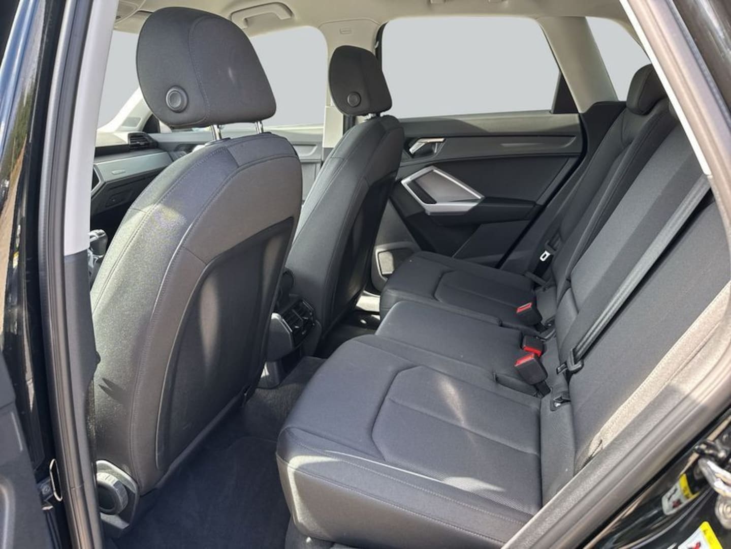 Bild über Audi Q3 S line 35 TFSI Schaltgetriebe - für weitere Informationen kontaktieren Sie den Audi Partner