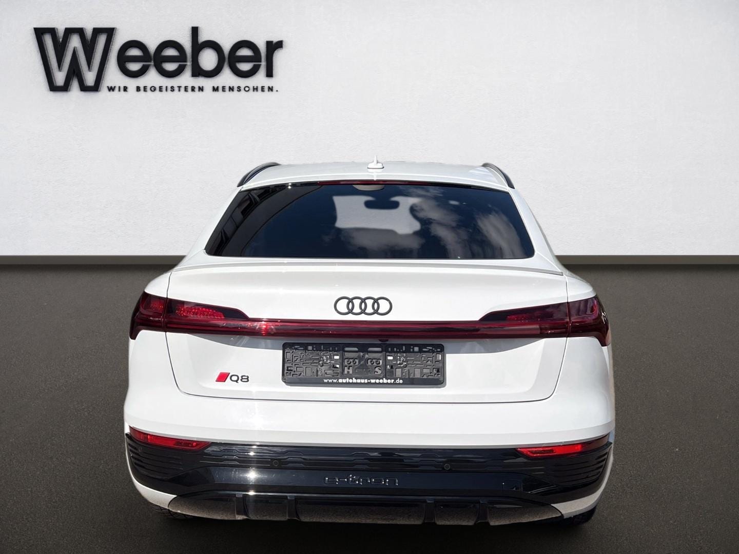 Bild über Audi Q8 Sportback e-tron S line 55 e-tron quattro - für weitere Informationen kontaktieren Sie den Audi Partner