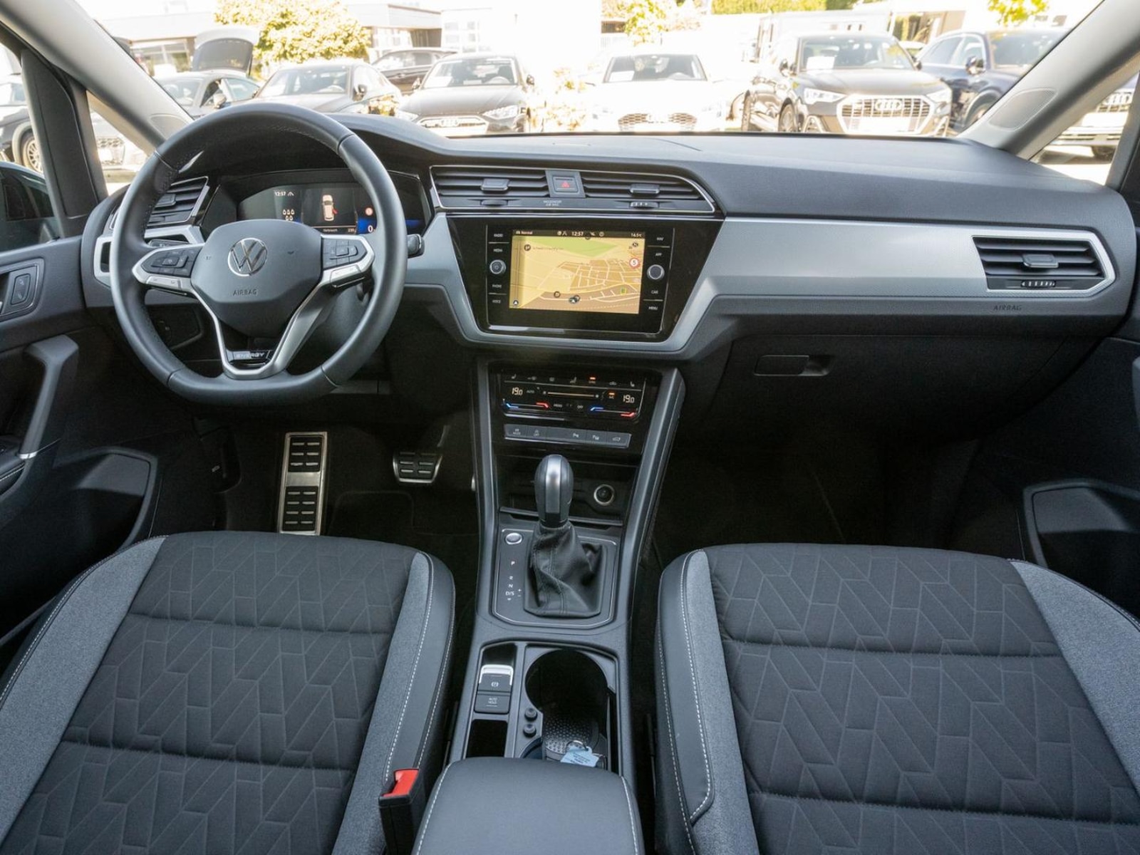 Volkswagen Touran – Bild 7