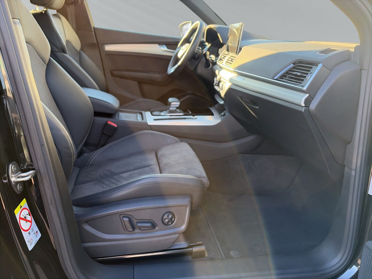 Bild über Audi SQ5 Sportback TDI tiptronic - für weitere Informationen kontaktieren Sie den Audi Partner