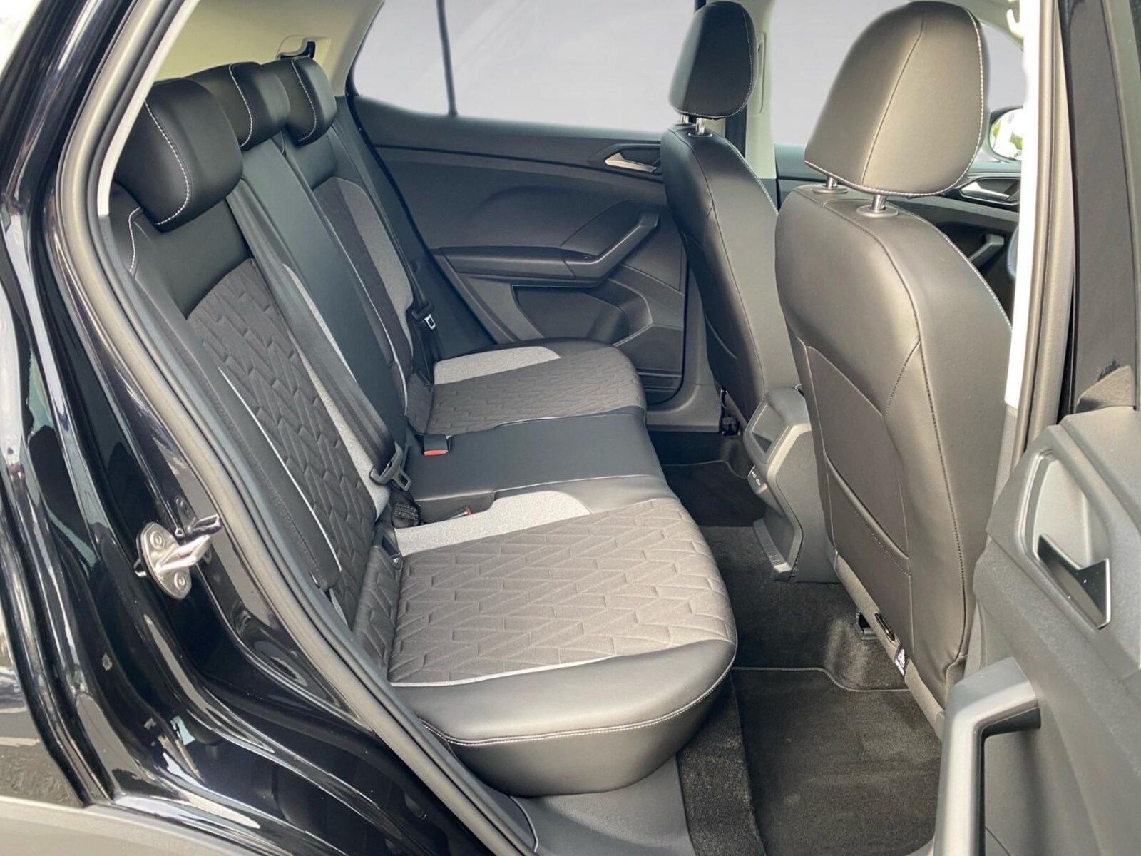 Volkswagen T-Cross – Bild 11