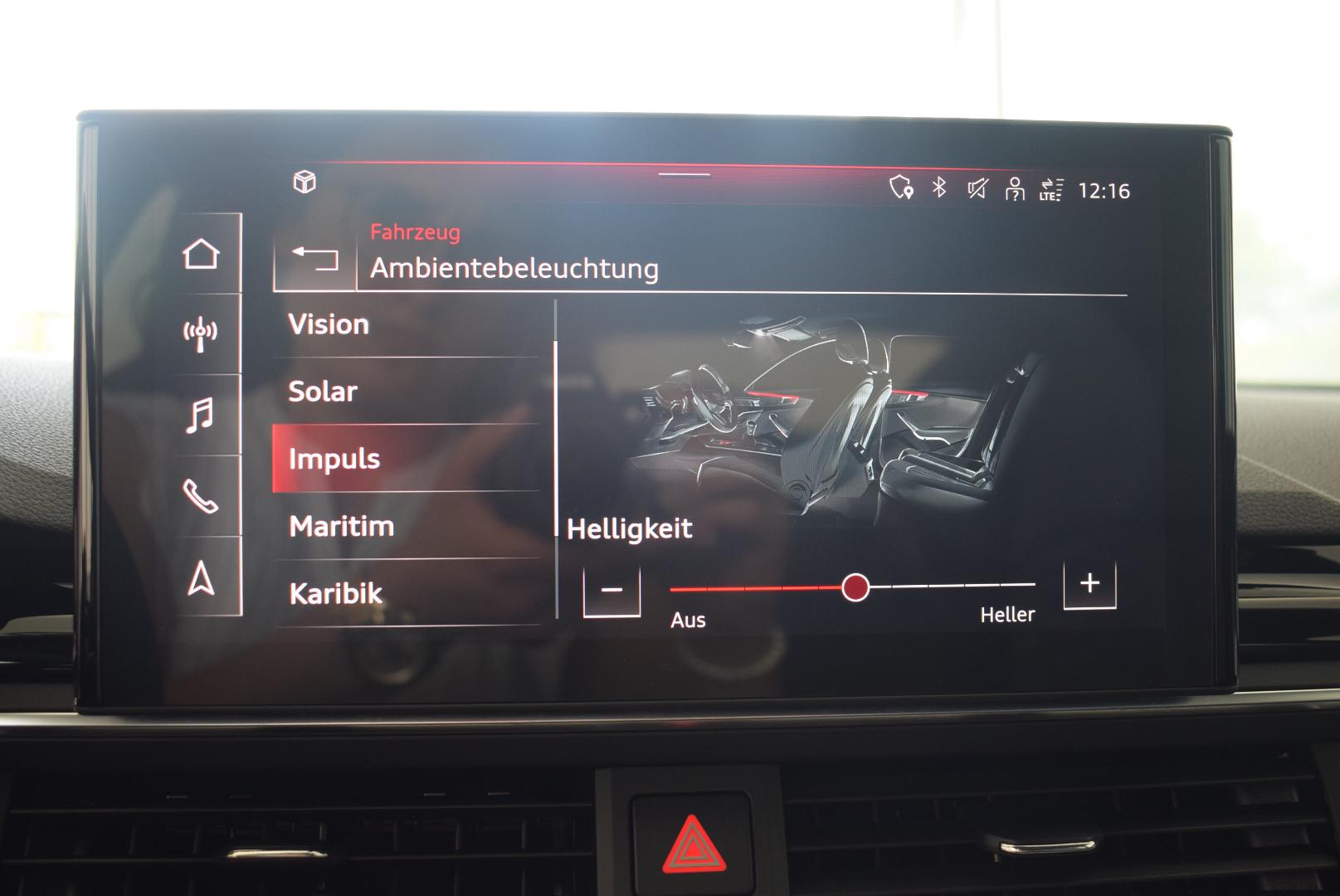 Image about Audi RS 4 Avant TFSI quattro tiptronic