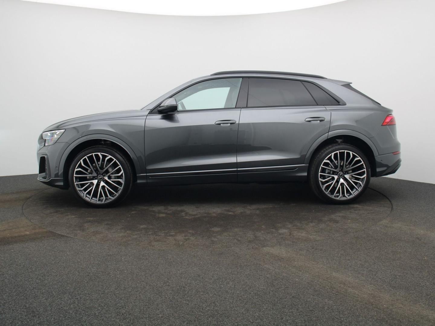 Bild über Audi Q8 SUV 50 TDI quattro tiptronic - für weitere Informationen kontaktieren Sie den Audi Partner