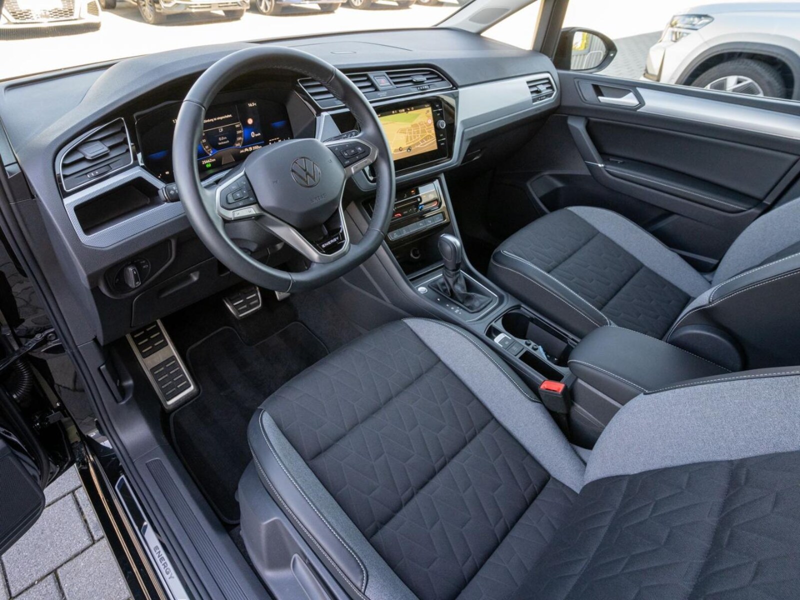 Volkswagen Touran – Bild 12