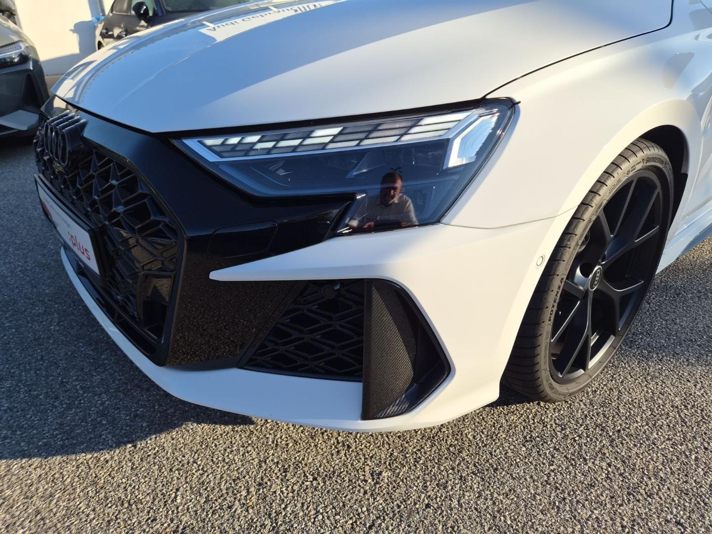 Bild über Audi RS 3 Sportback TFSI quattro 294 kW S tronic - für weitere Informationen kontaktieren Sie den Audi Partner