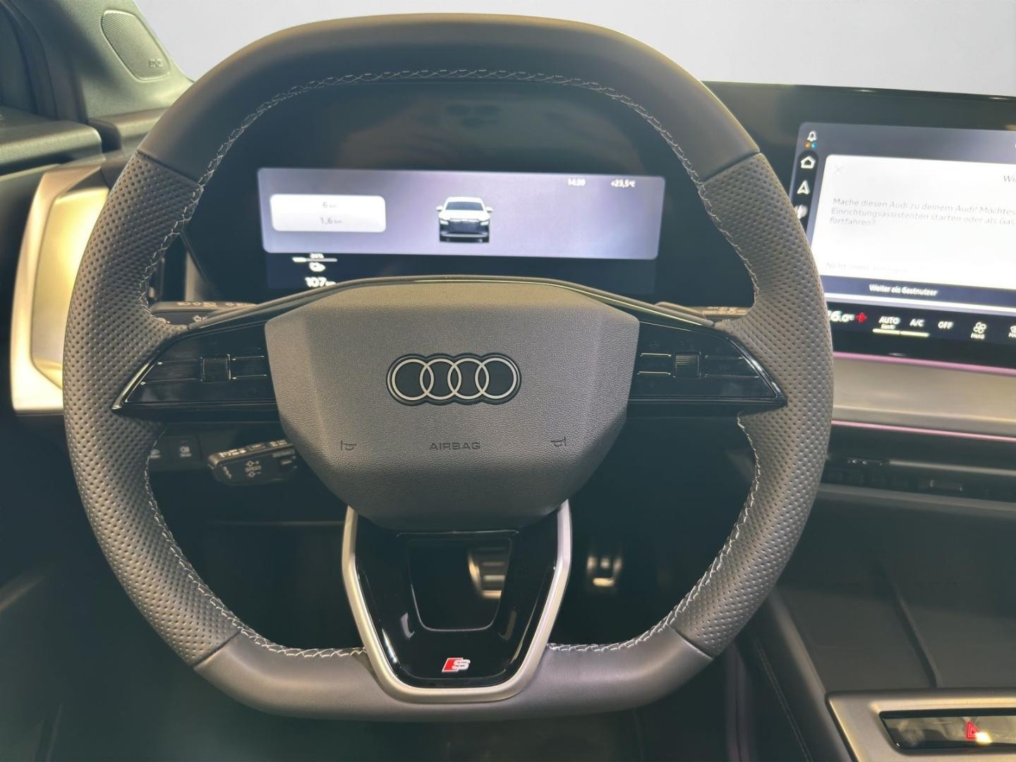 Bild über Audi Q4 SUV e-tron e-tron quattro performance 250 kW - für weitere Informationen kontaktieren Sie den Audi Partner