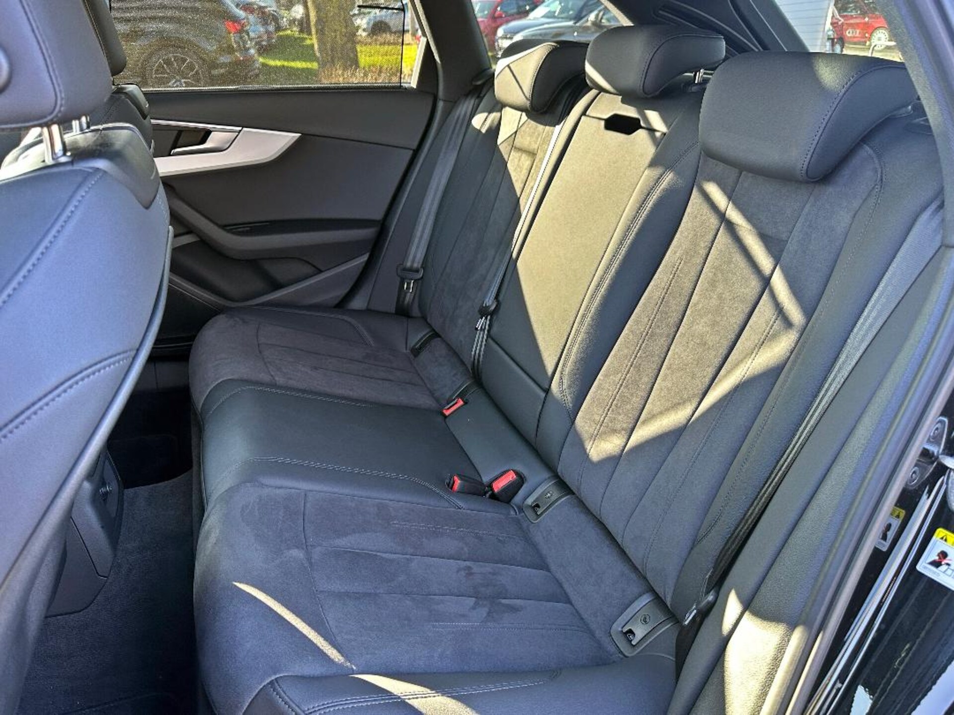 Audi A4 Avant S line