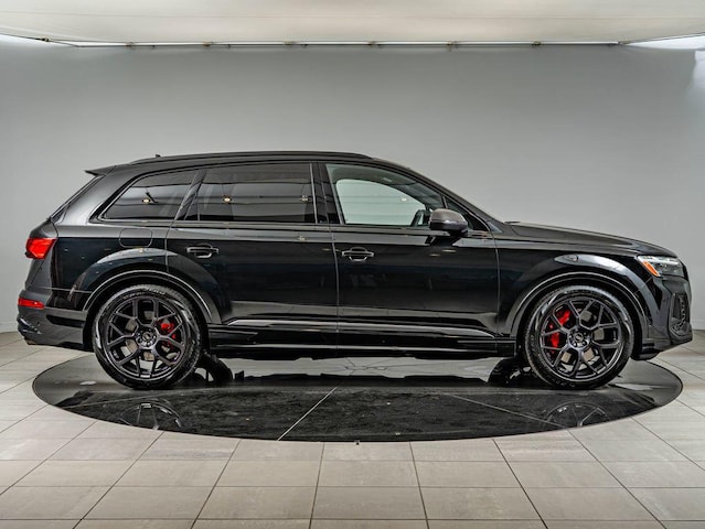 2025 Audi SQ7