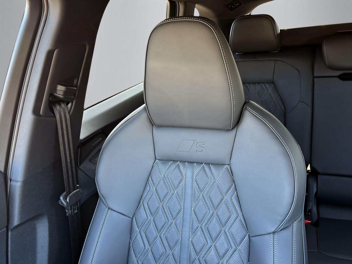 Bild über Audi SQ5 SUV TFSI 270 kW S tronic - für weitere Informationen kontaktieren Sie den Audi Partner