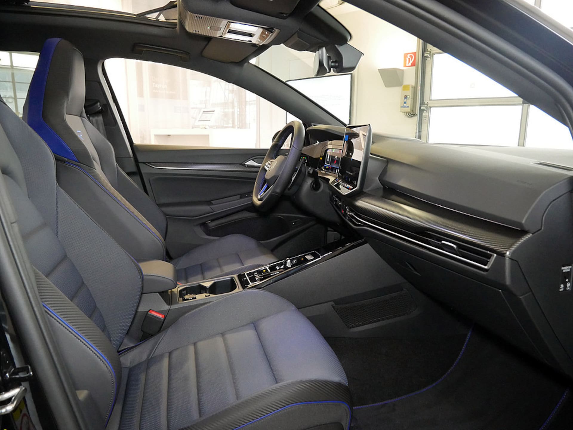 Volkswagen Golf Variant R