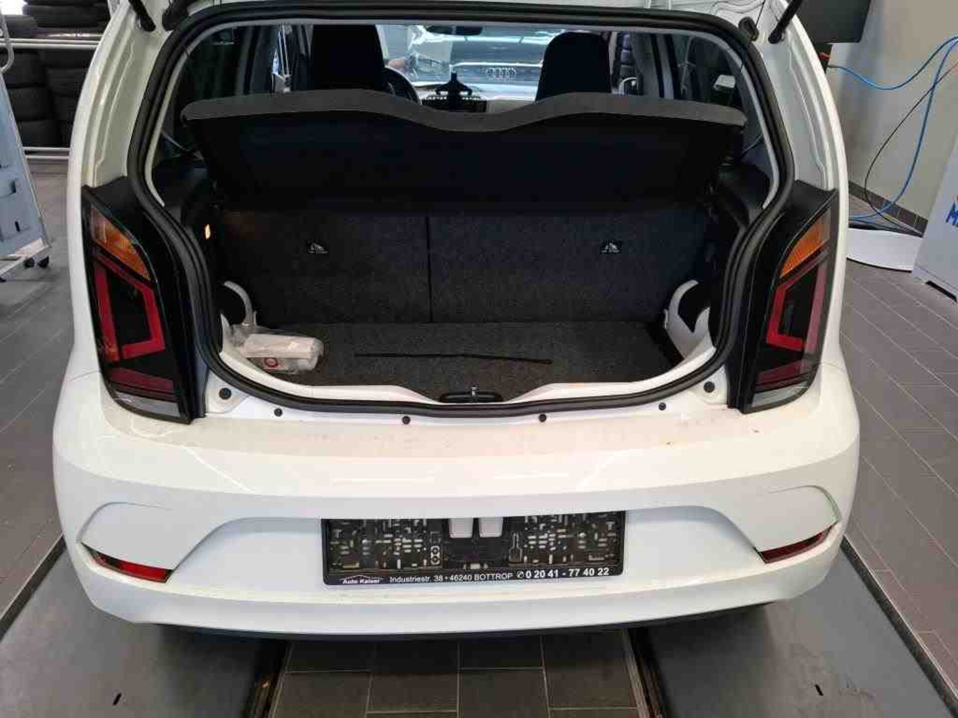 Volkswagen e-up! Style "Plus"