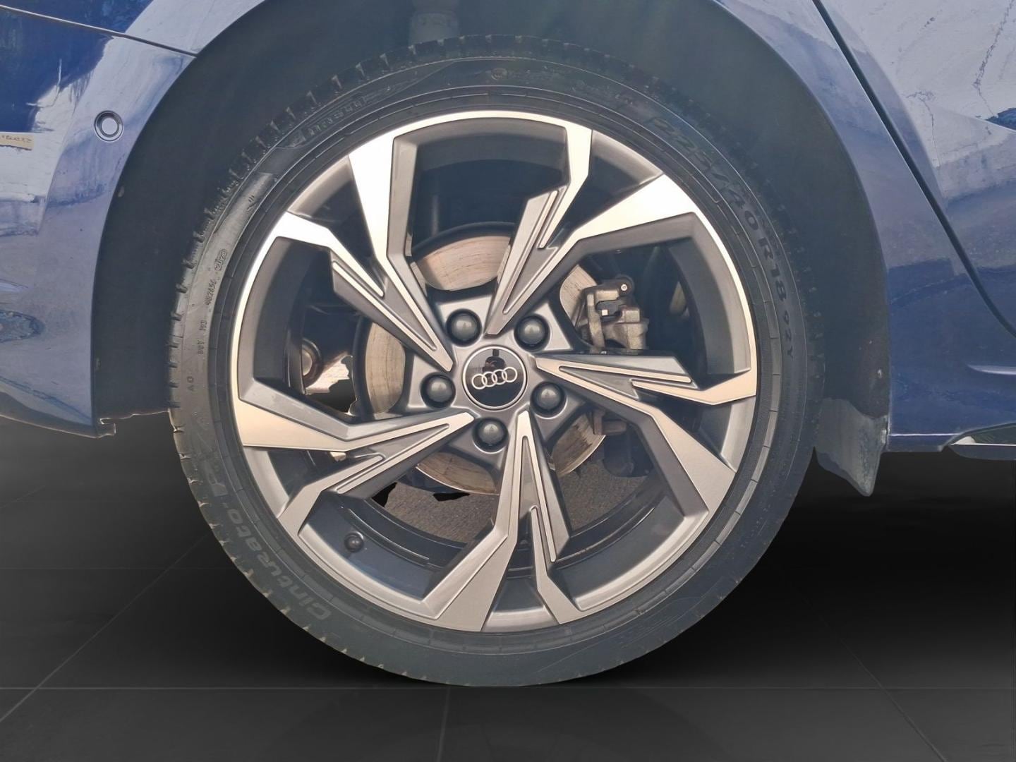 Bild über Audi A3 Sportback S line 35 TFSI Schaltgetriebe - für weitere Informationen kontaktieren Sie den Audi Partner