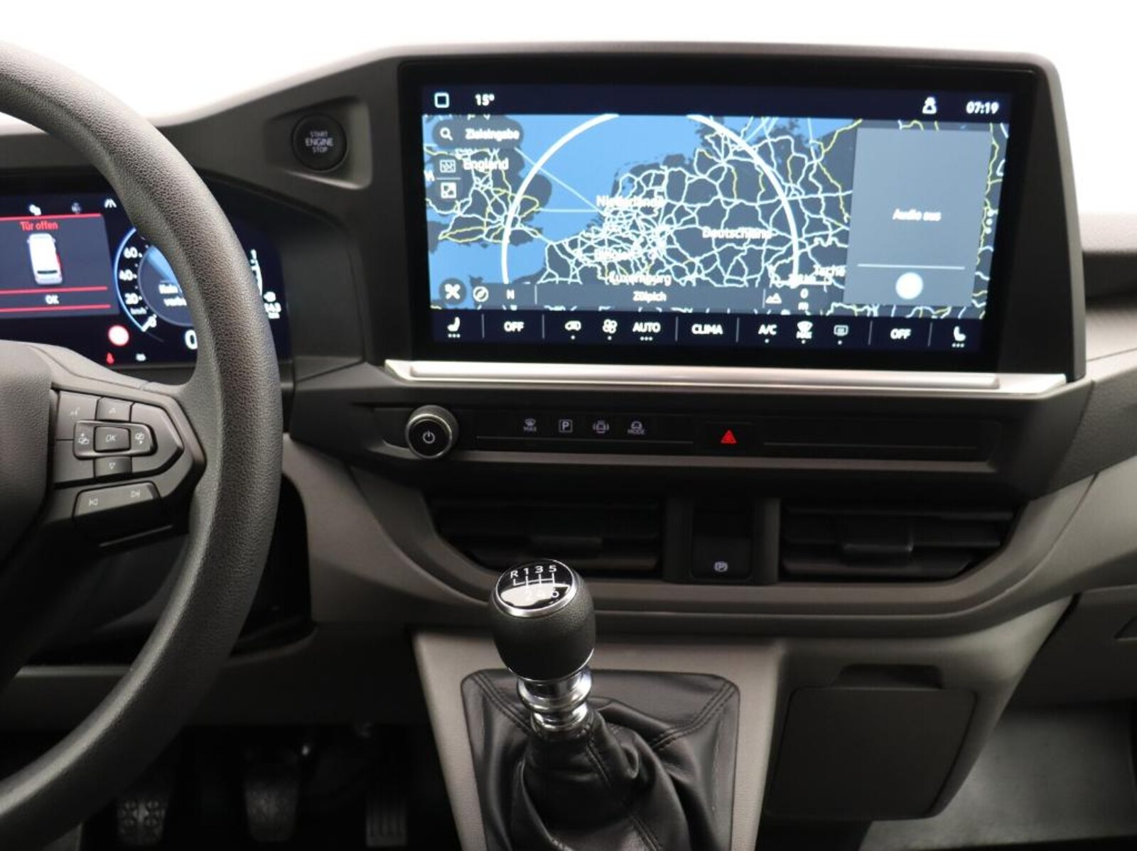 Volkswagen Transporter Kombi kurzer Radstand – Bild 5